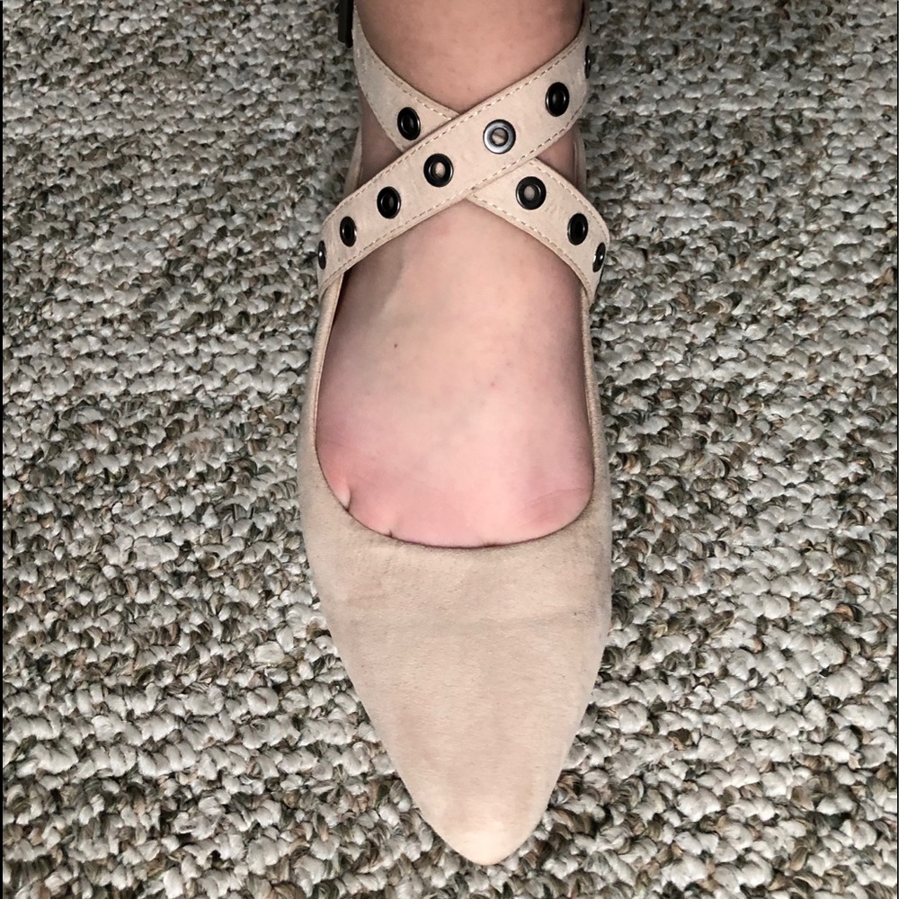 Flats - Picture 3 of 5